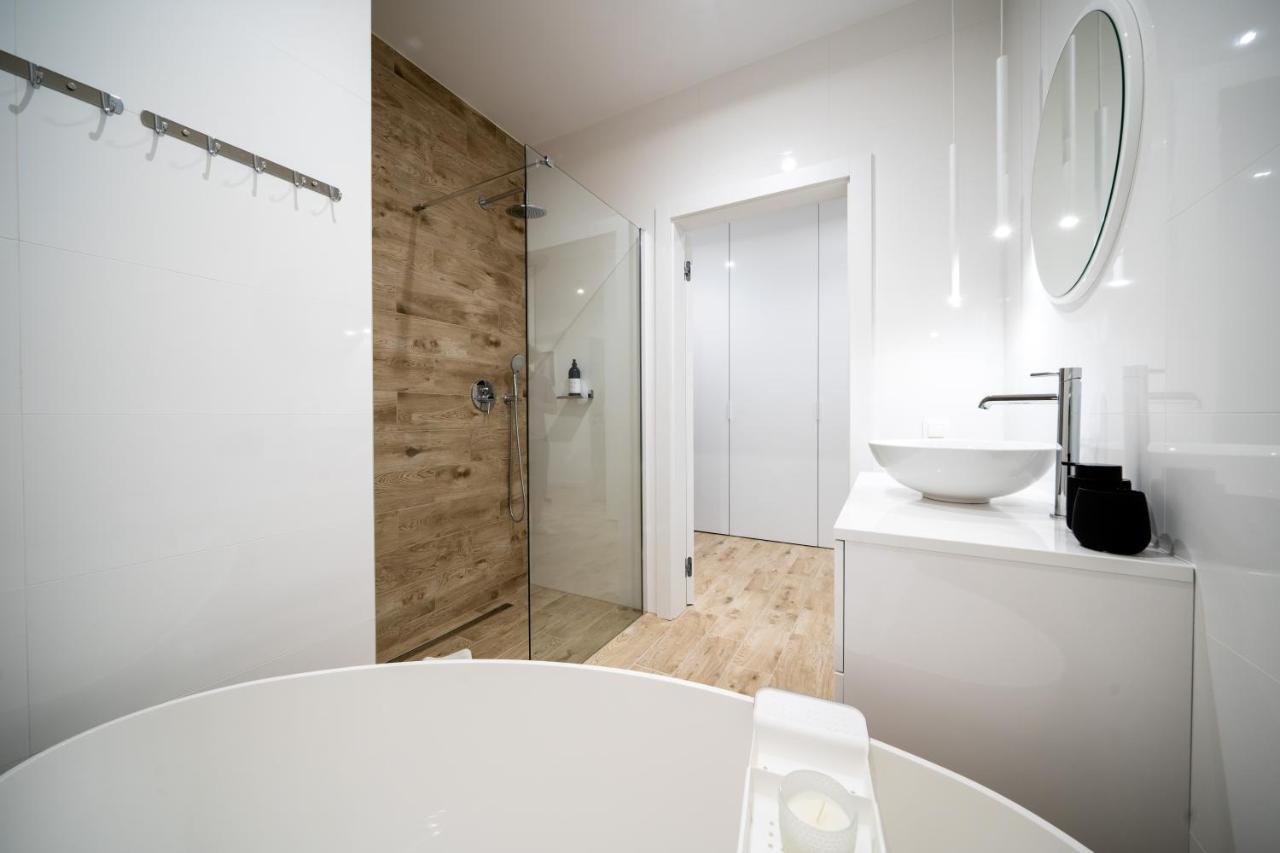 Urban Apartments Luxury Skyline Sokolska Towers 30A, 2 Free Garages, Gym & Sauna, Self Check-In 카토비체 외부 사진